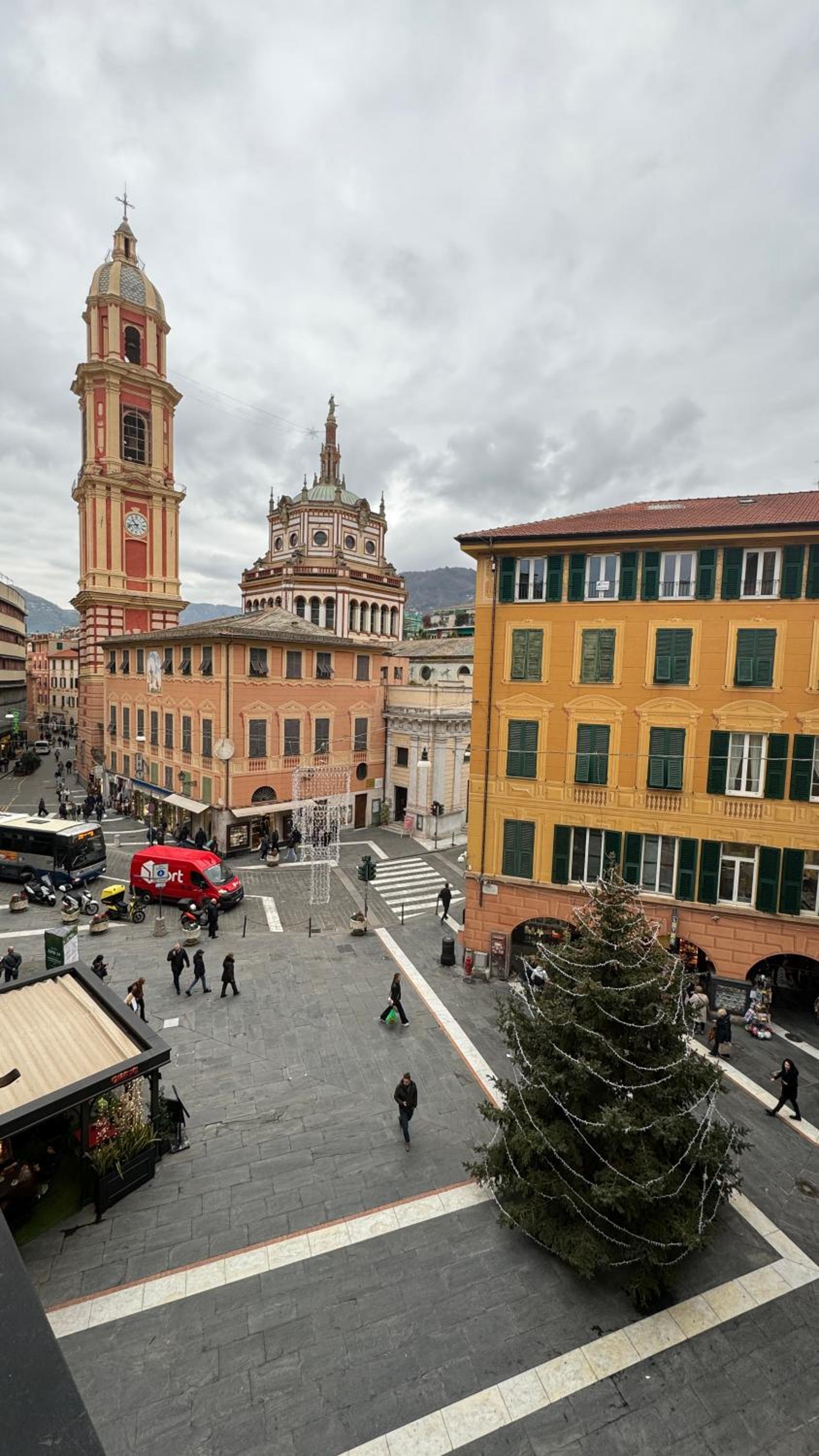Finestra Sulla Piazza by PortofinoVacanze