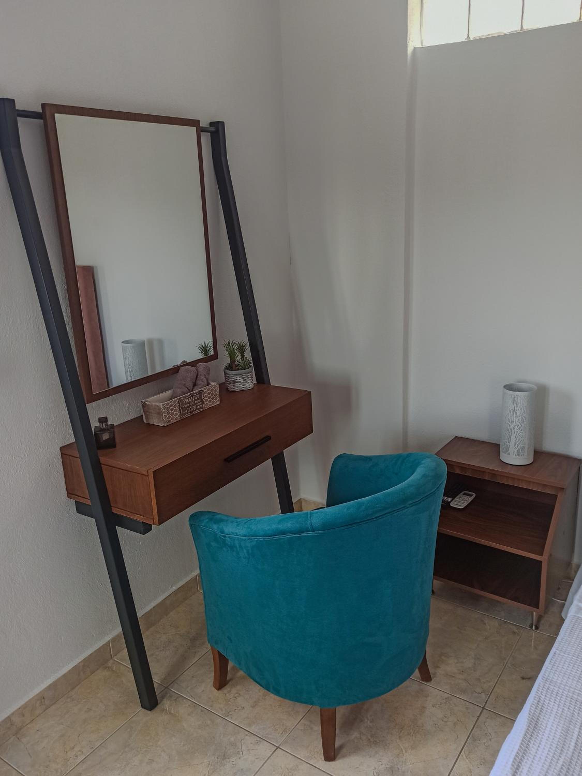 Photo 6