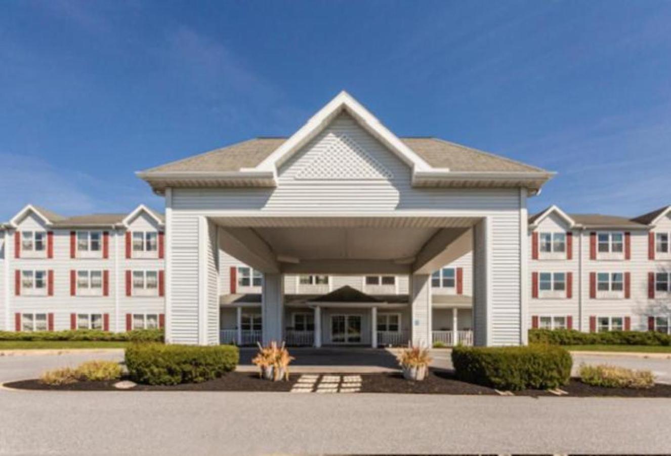 Lancaster Inn Suites - Property Image 23