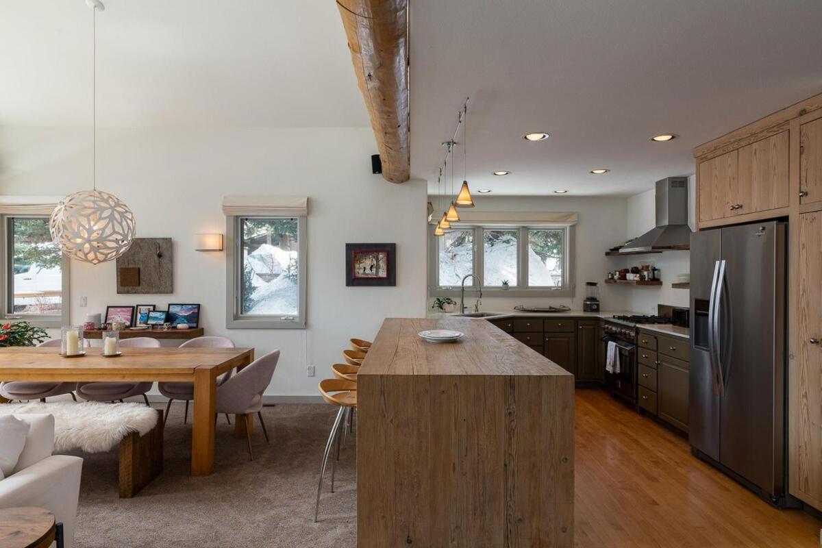 Slope-Side Chic Home with Hot Tub view 4