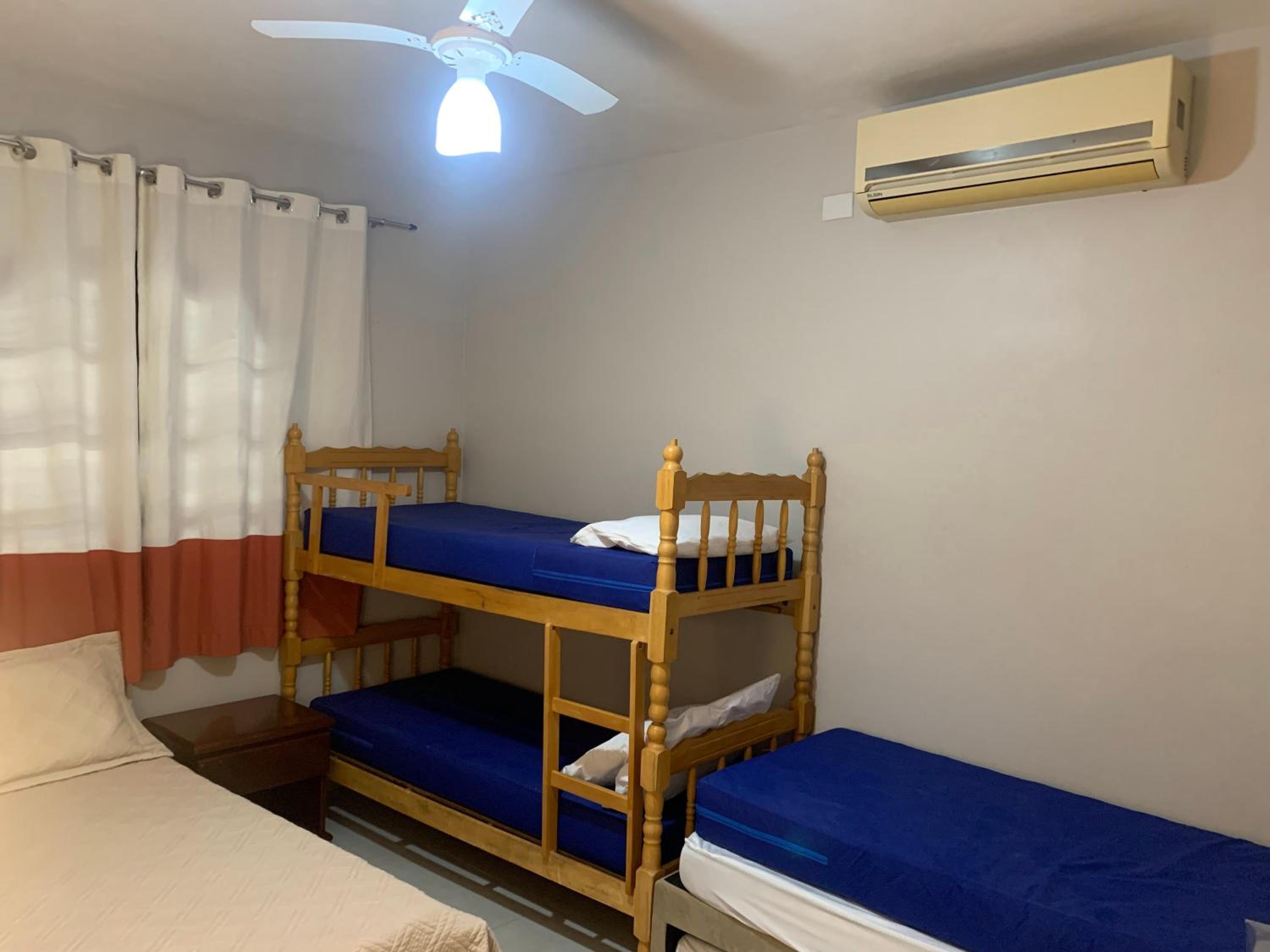 Casa com Piscina Exclusiva - Condomínio em frente ao Mar - Portaria 24h
