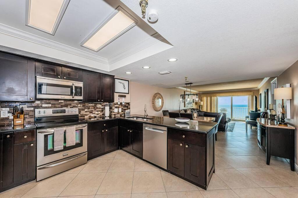 Resort living Beachfront Suite