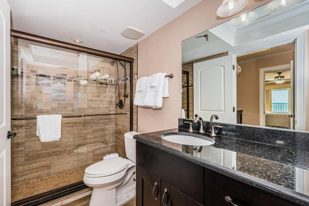 Resort living Beachfront Suite