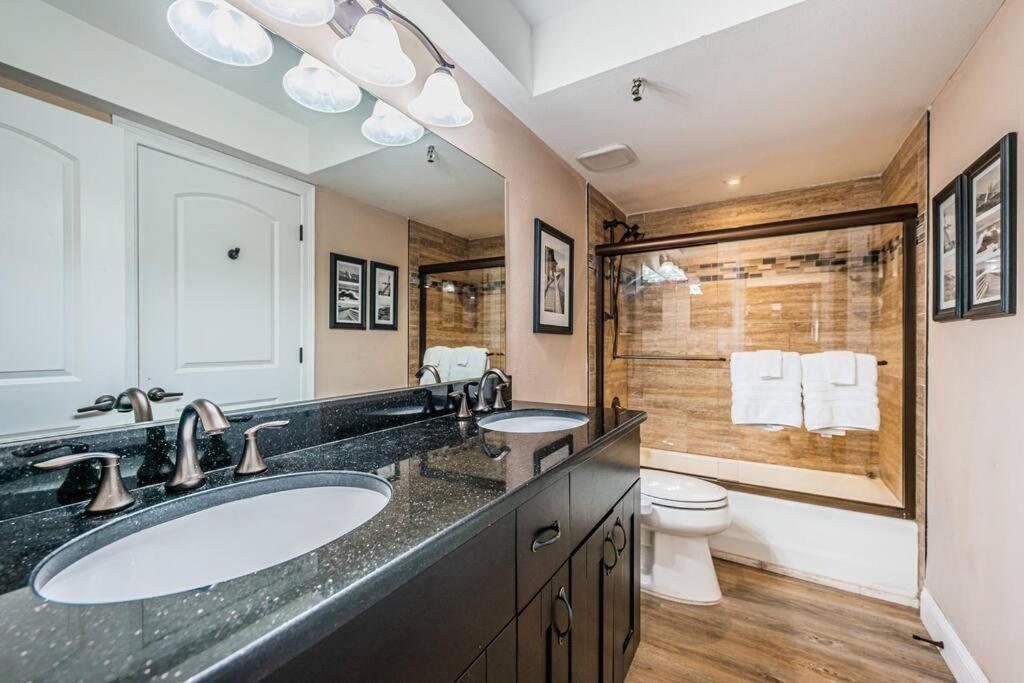 Resort living Beachfront Suite