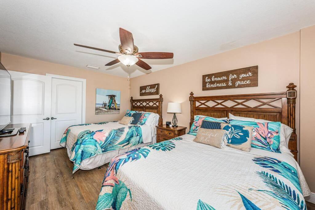 Resort living Beachfront Suite