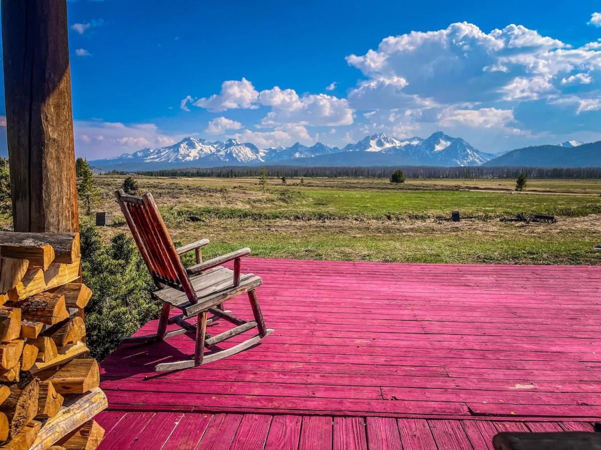 Stanley Spacious Home with Panoramic Views view 4