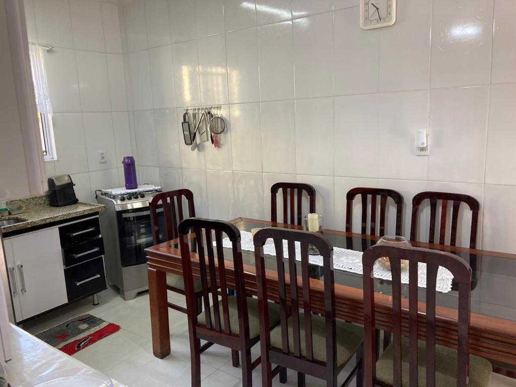 Casa com Piscina Exclusiva - Condomínio em frente ao Mar - Portaria 24h