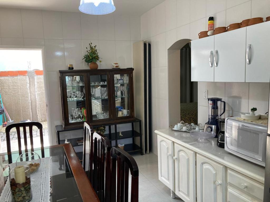 Casa com Piscina Exclusiva - Condomínio em frente ao Mar - Portaria 24h