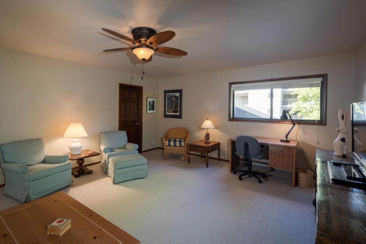 Ketchum Vacations - Creek Front Duplex Close to Lifts with Hot Tub - Property Image 5