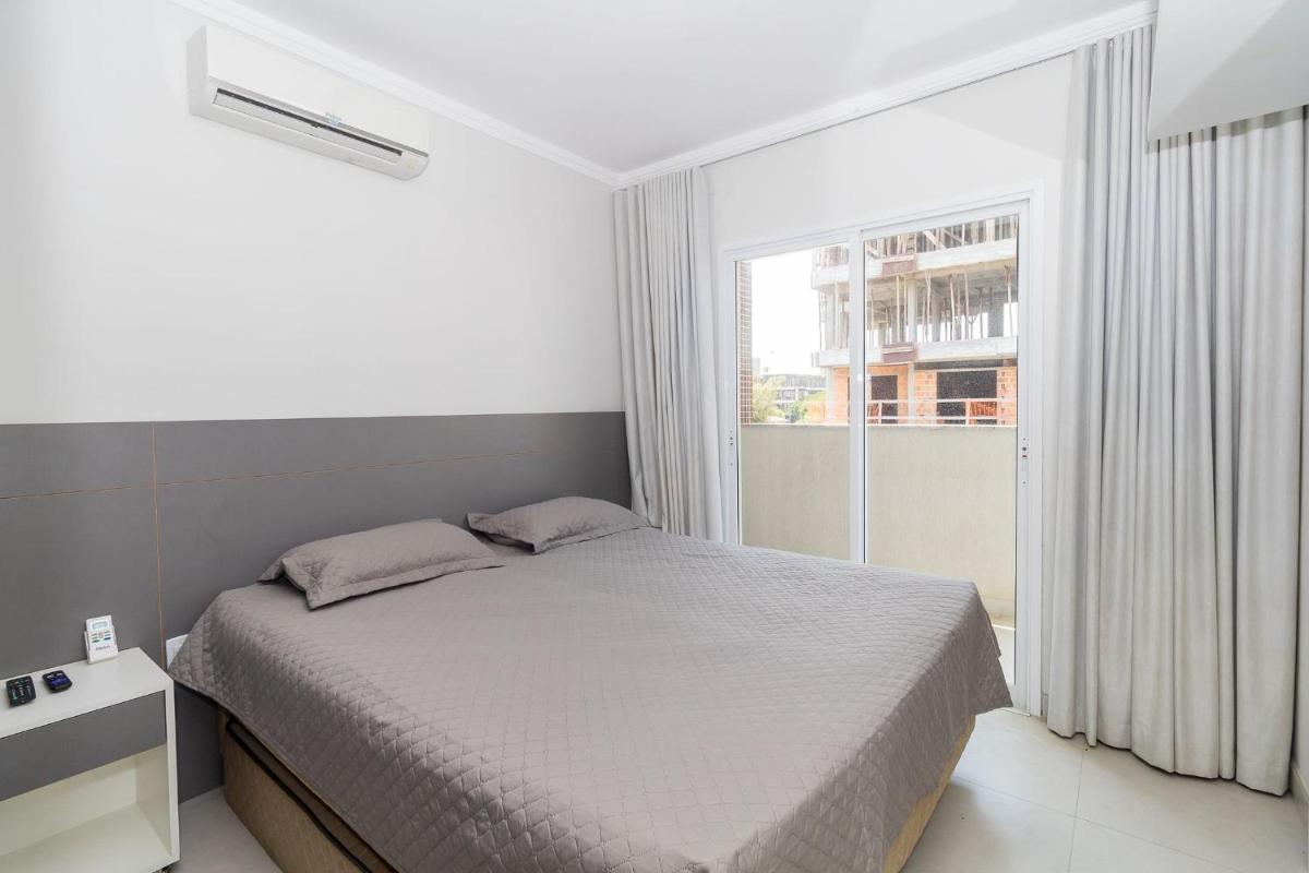 364 - Apartamento em Bombas com piscina