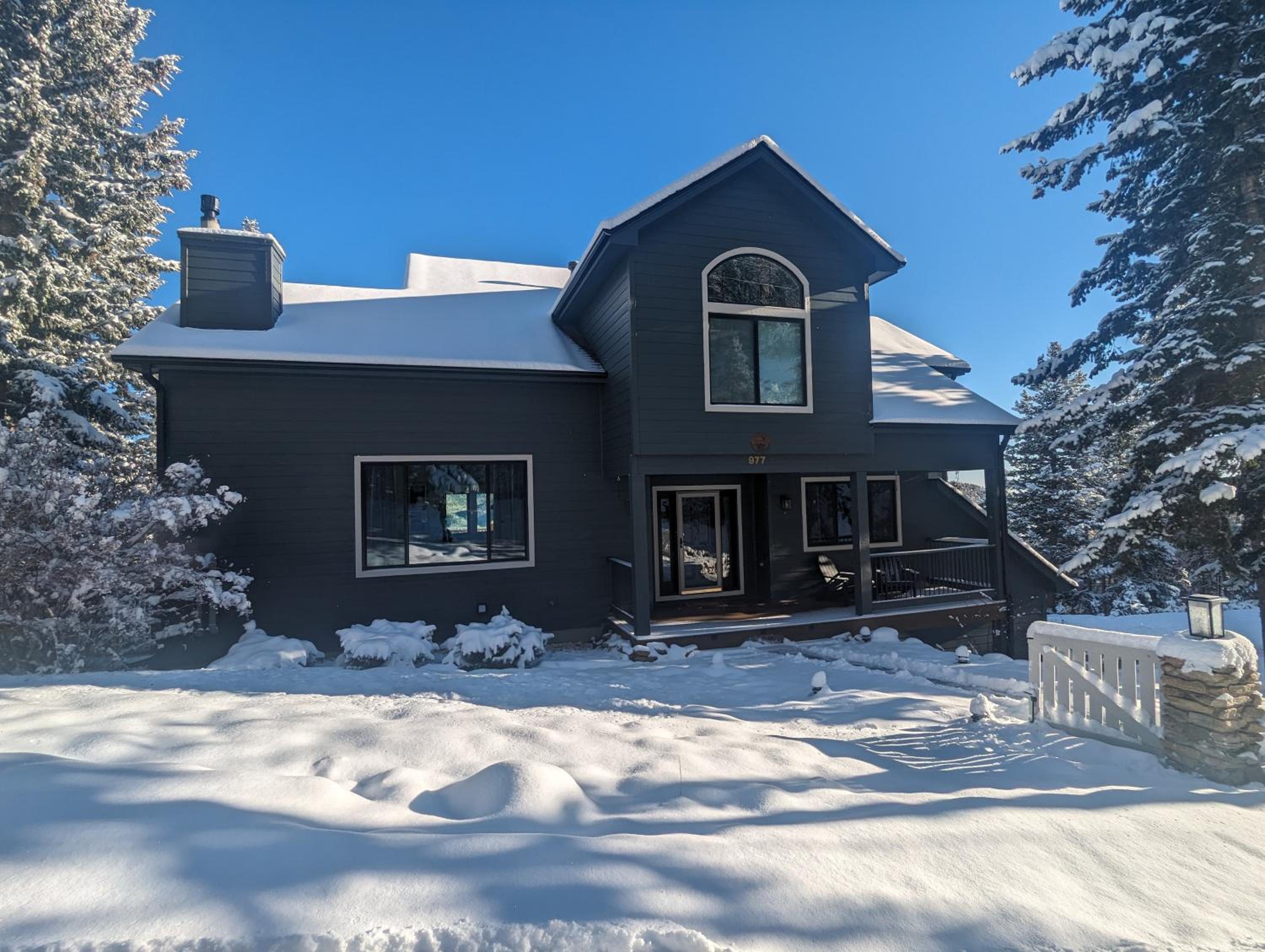 Stay in Evergreen - Denver Mountain Escape view 5