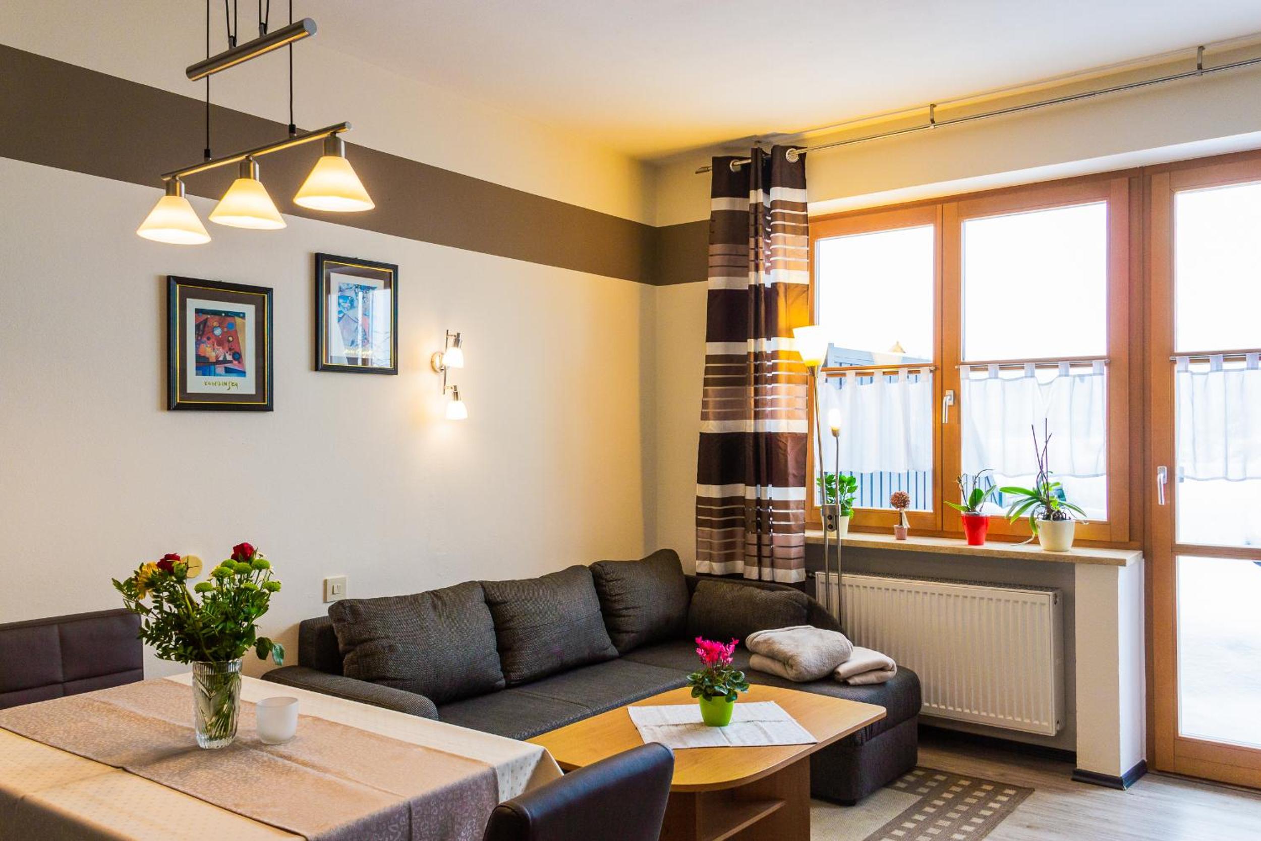 Villa Relax - Ferienwohnungen & Hallenbad & Relaxgarten