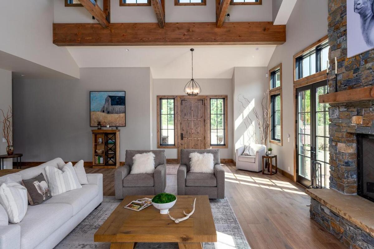 Ketchum Vacations - The Sheepbend Home - Luxury Home Steps to River! - Property Image 2