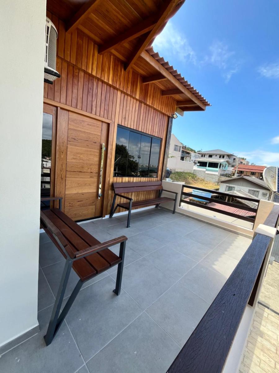 Praia de São Miguel - Penha - SC - Casa com piscina a 200 mts da praia