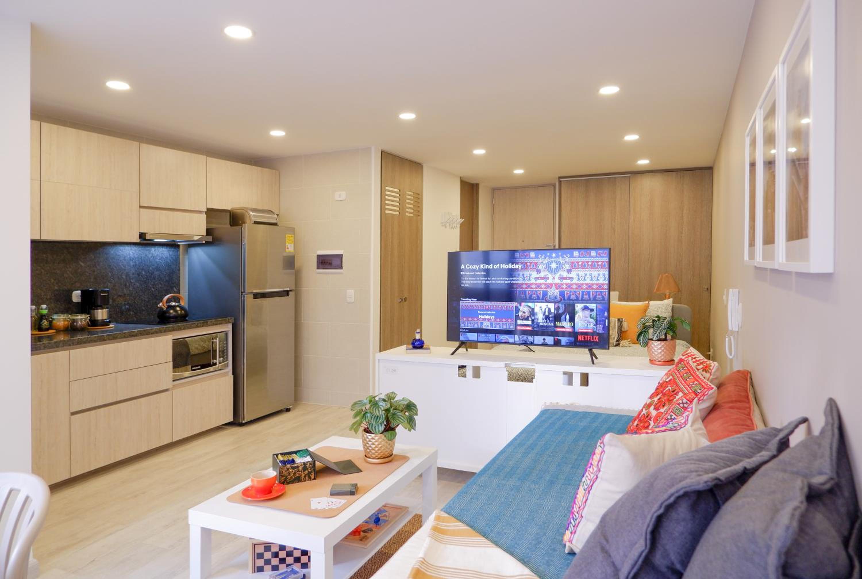 The Petit Flat - Bright & stylish studio apartment near Unicentro