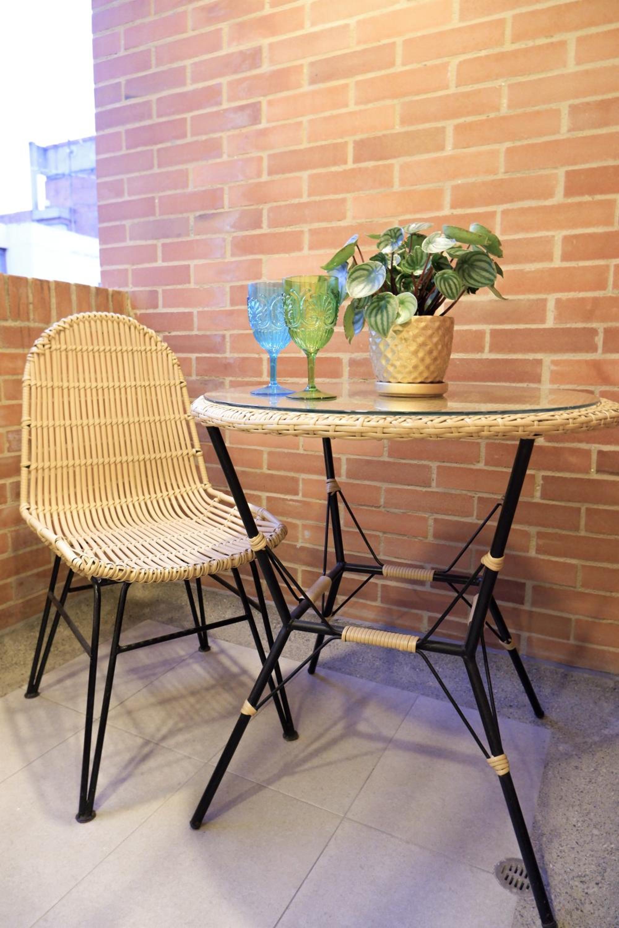 The Petit Flat - Bright & stylish studio apartment near Unicentro