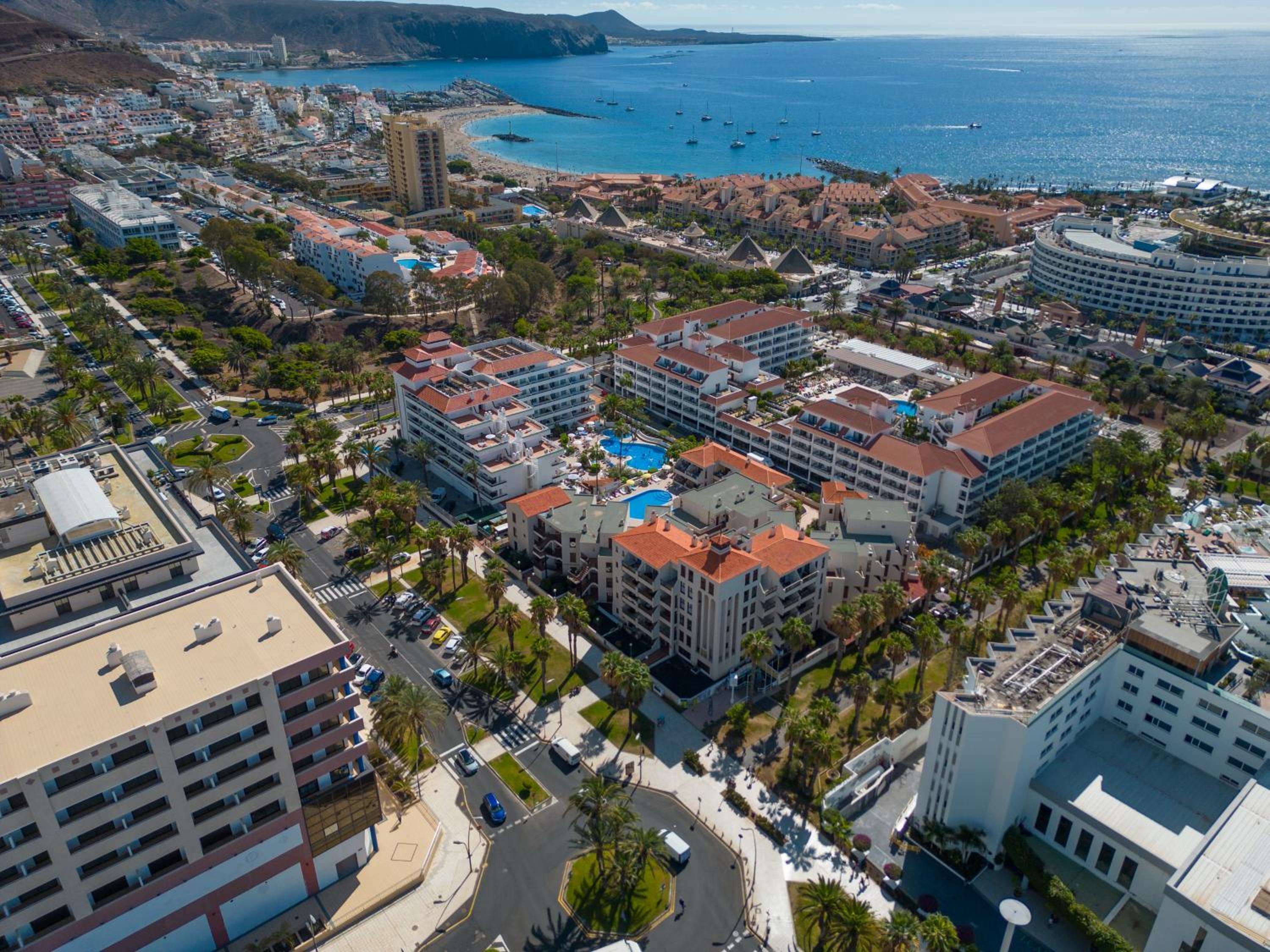 GO2TENERIFE Apart'Smile Las Americas Center & Heated Pool view 3