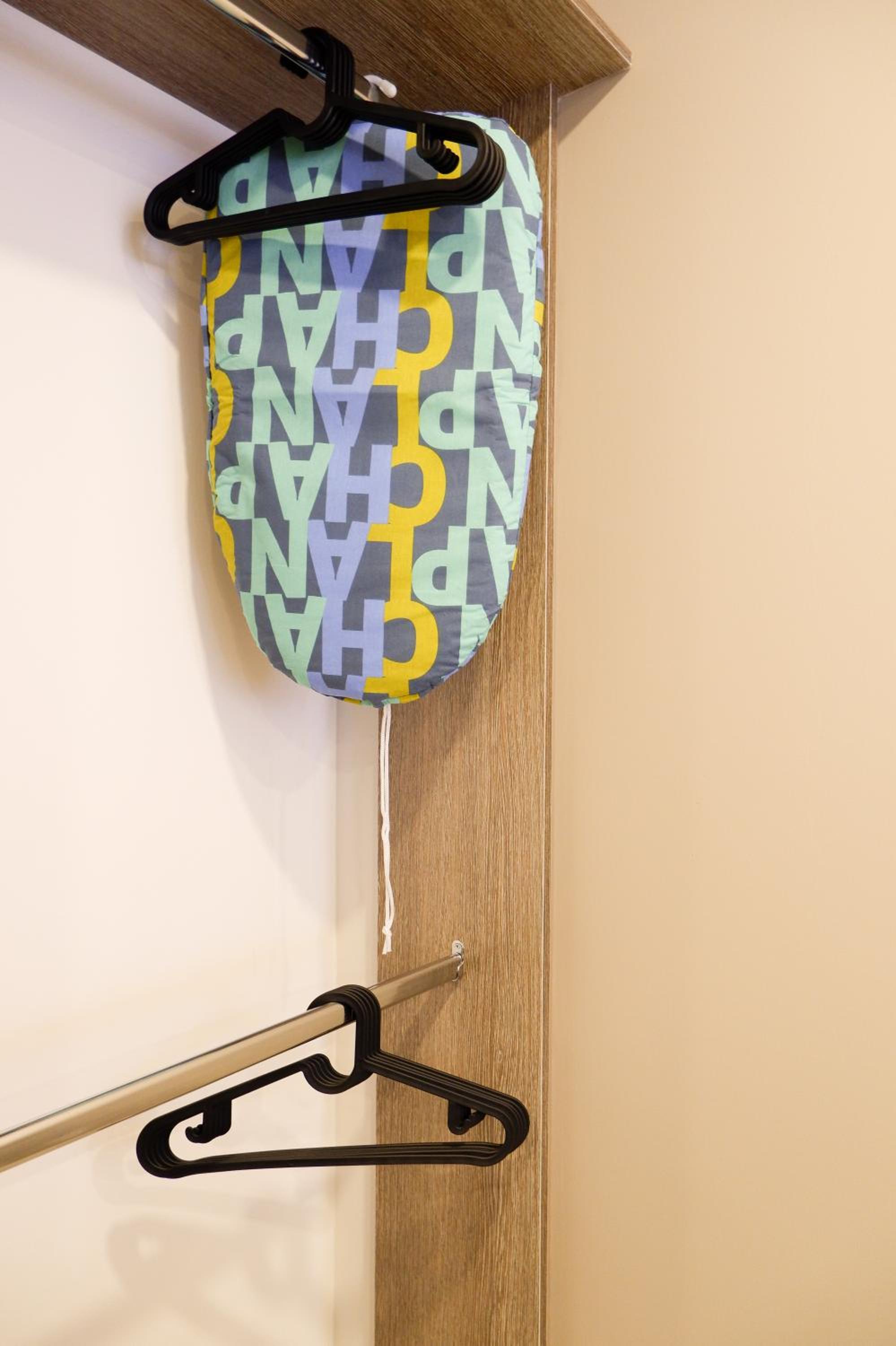 The Petit Flat - Bright & stylish studio apartment near Unicentro