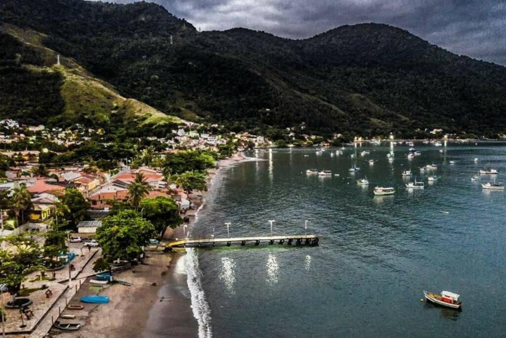Kitnet a 50 metros da Praia