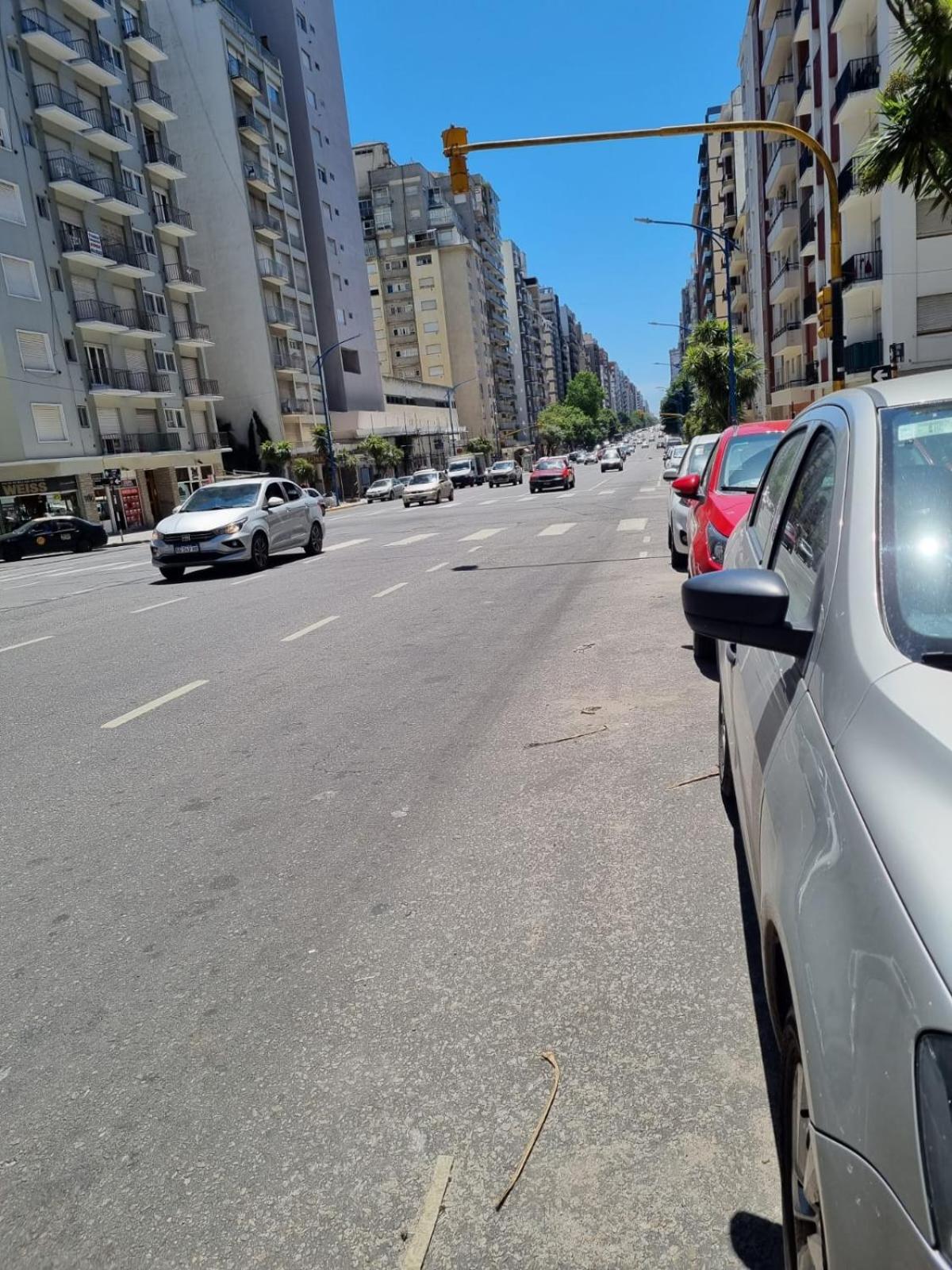 Depto de 2 ambientes zona Guemes (2)
