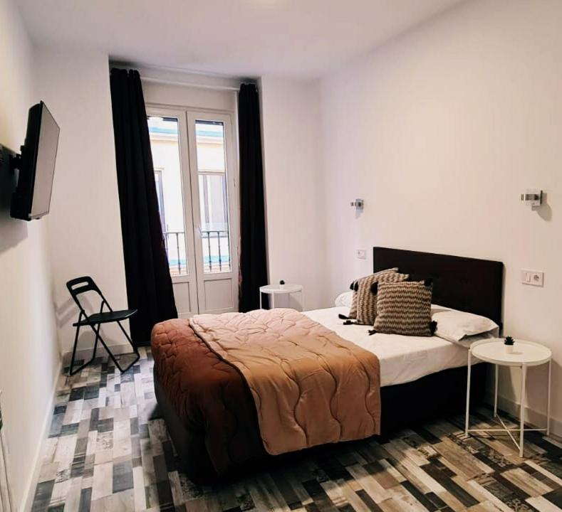 HOSTAL ANDREA GRANVIA