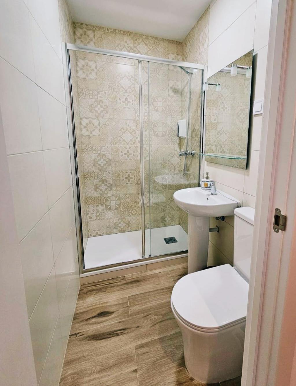 HOSTAL ANDREA GRANVIA