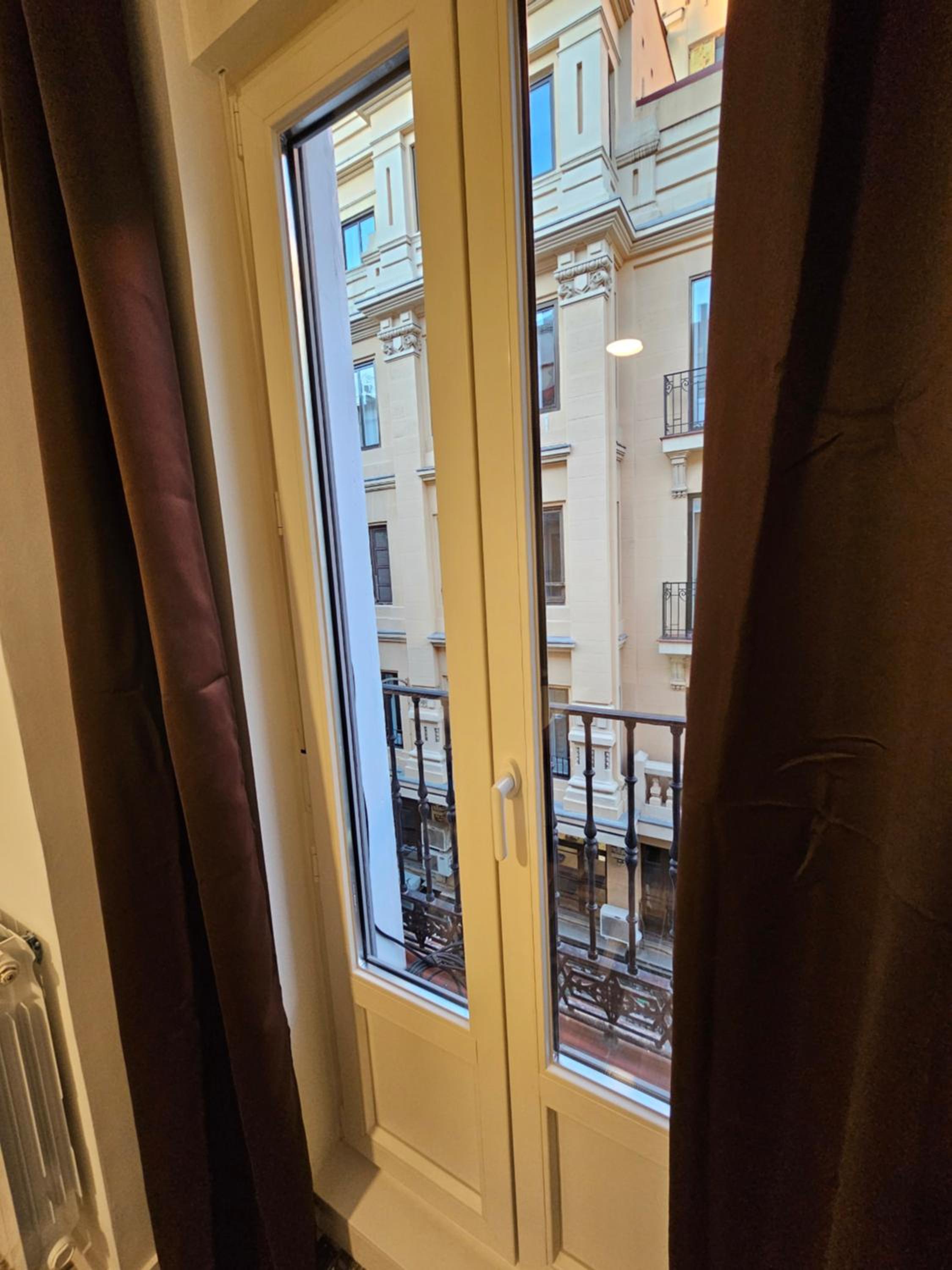 HOSTAL ANDREA GRANVIA