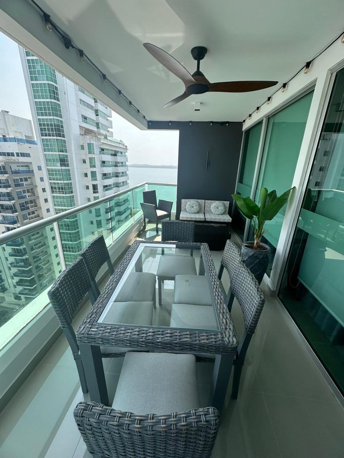 Tres habitaciones - Vista al Mar