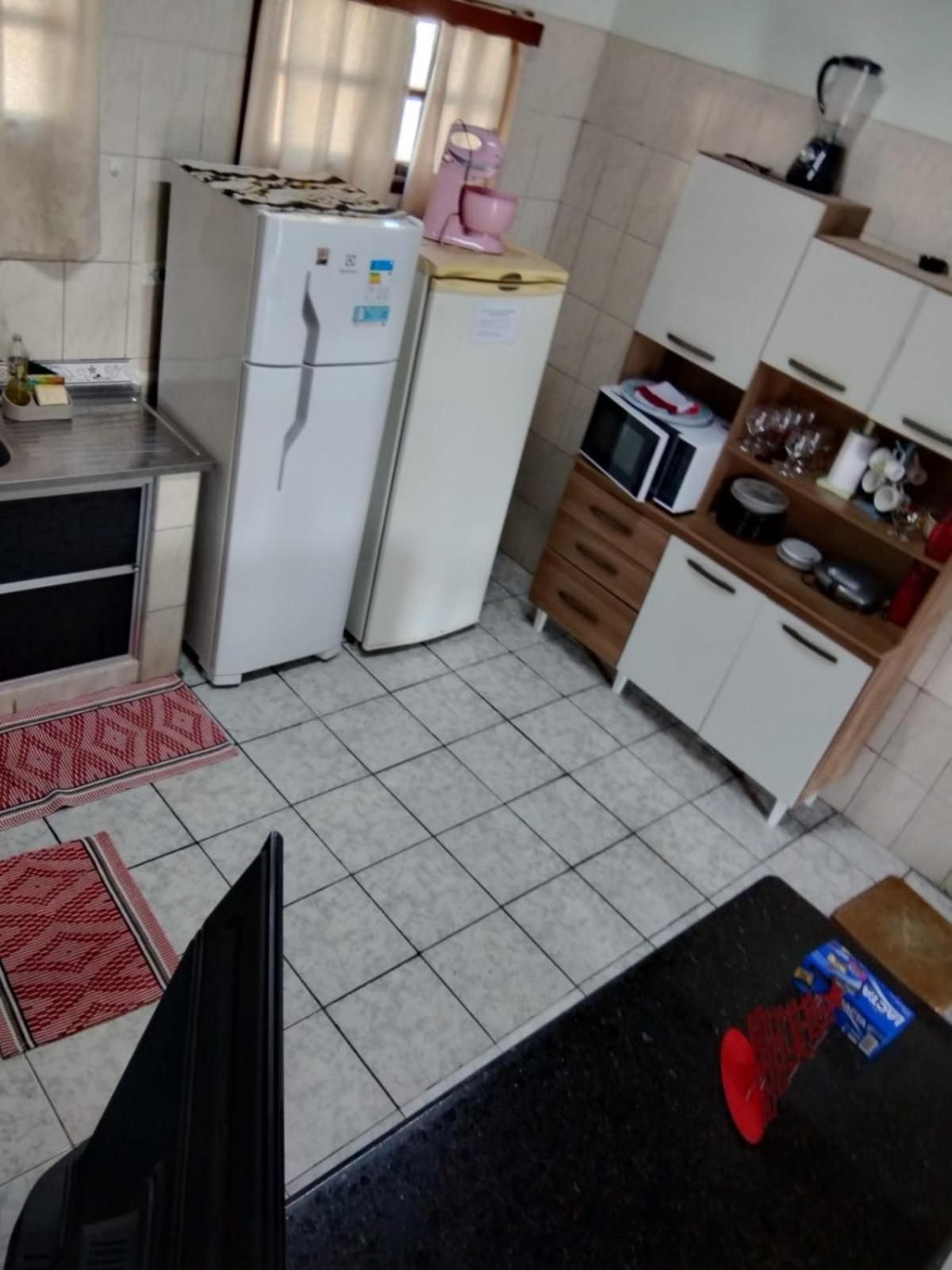 Casa próximo a praia com churrasqueira e ar condicionado!