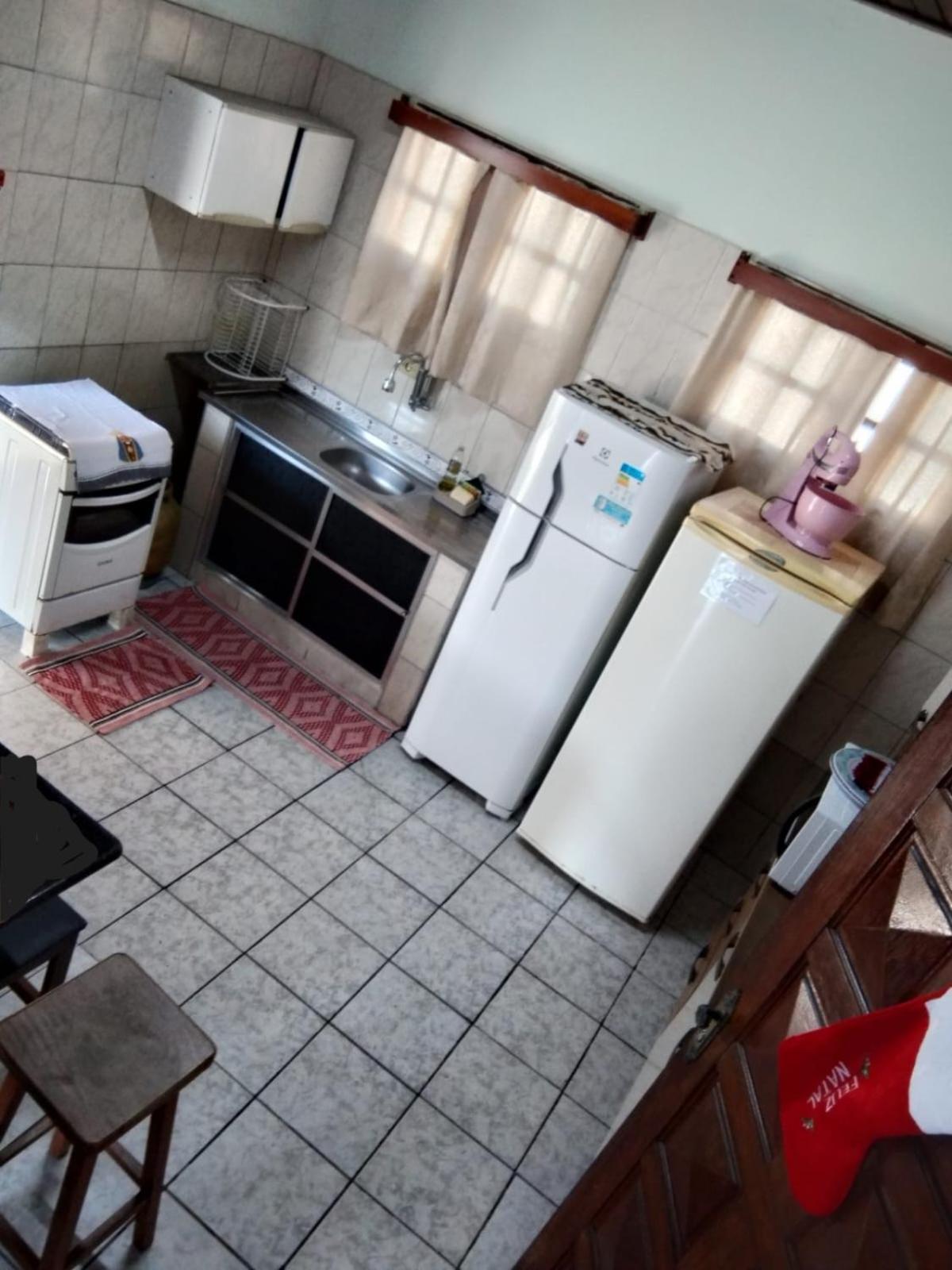 Casa próximo a praia com churrasqueira e ar condicionado!
