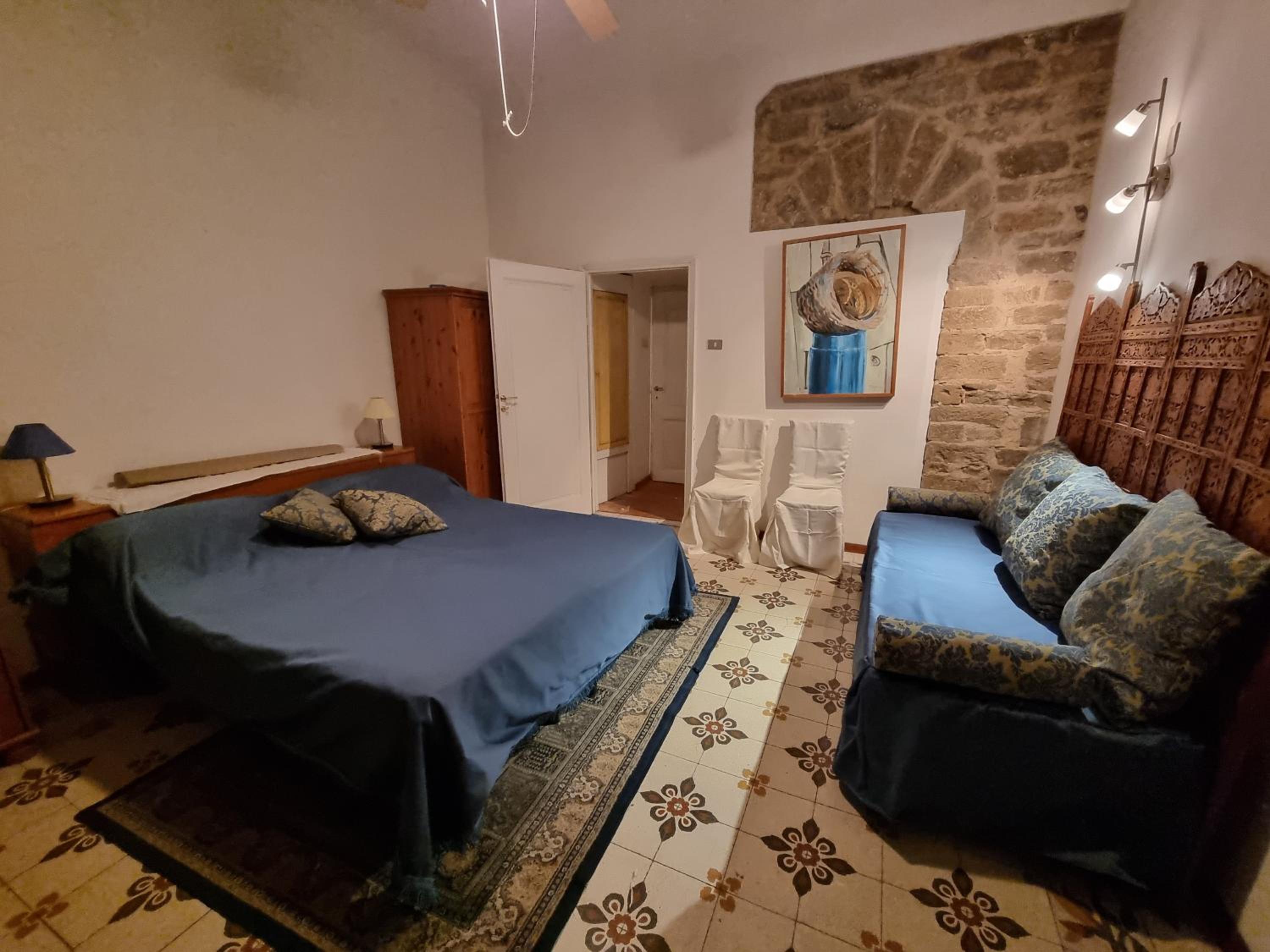LA SEDE DELL'ARTE Monolocale Studio e Camere in Torre Medievale vicino a Duomo e Piazza Signoria