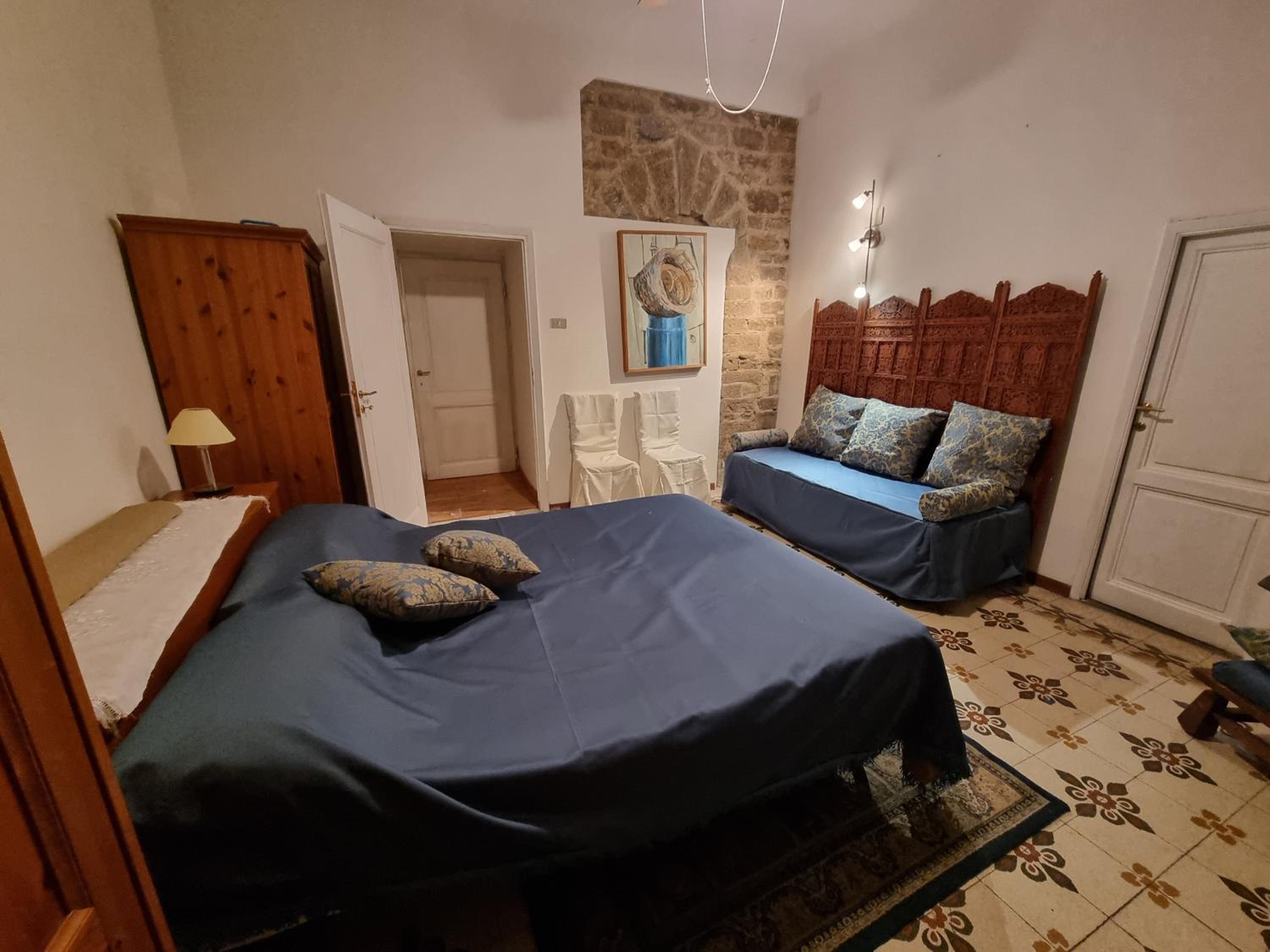 LA SEDE DELL'ARTE Monolocale Studio e Camere in Torre Medievale vicino a Duomo e Piazza Signoria