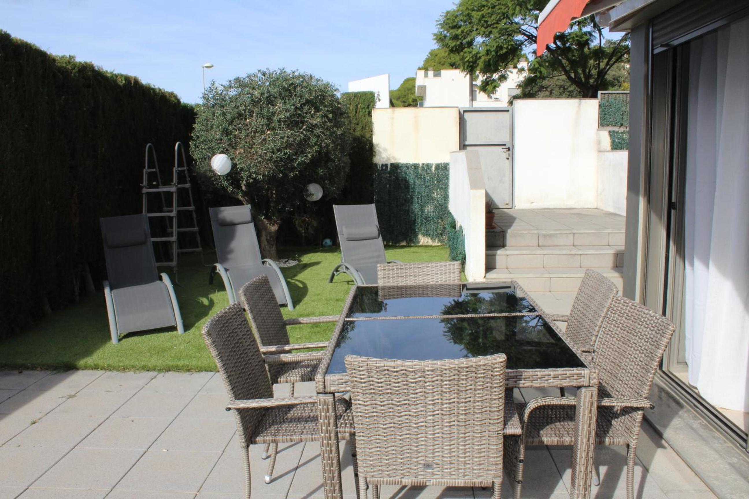 Residentium Spain -Chalet la Dorada pets friendly