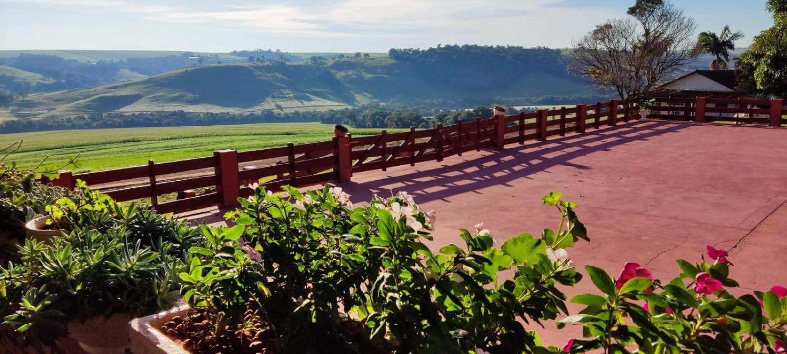 Casa de Campo Chácara Estância Caramuru