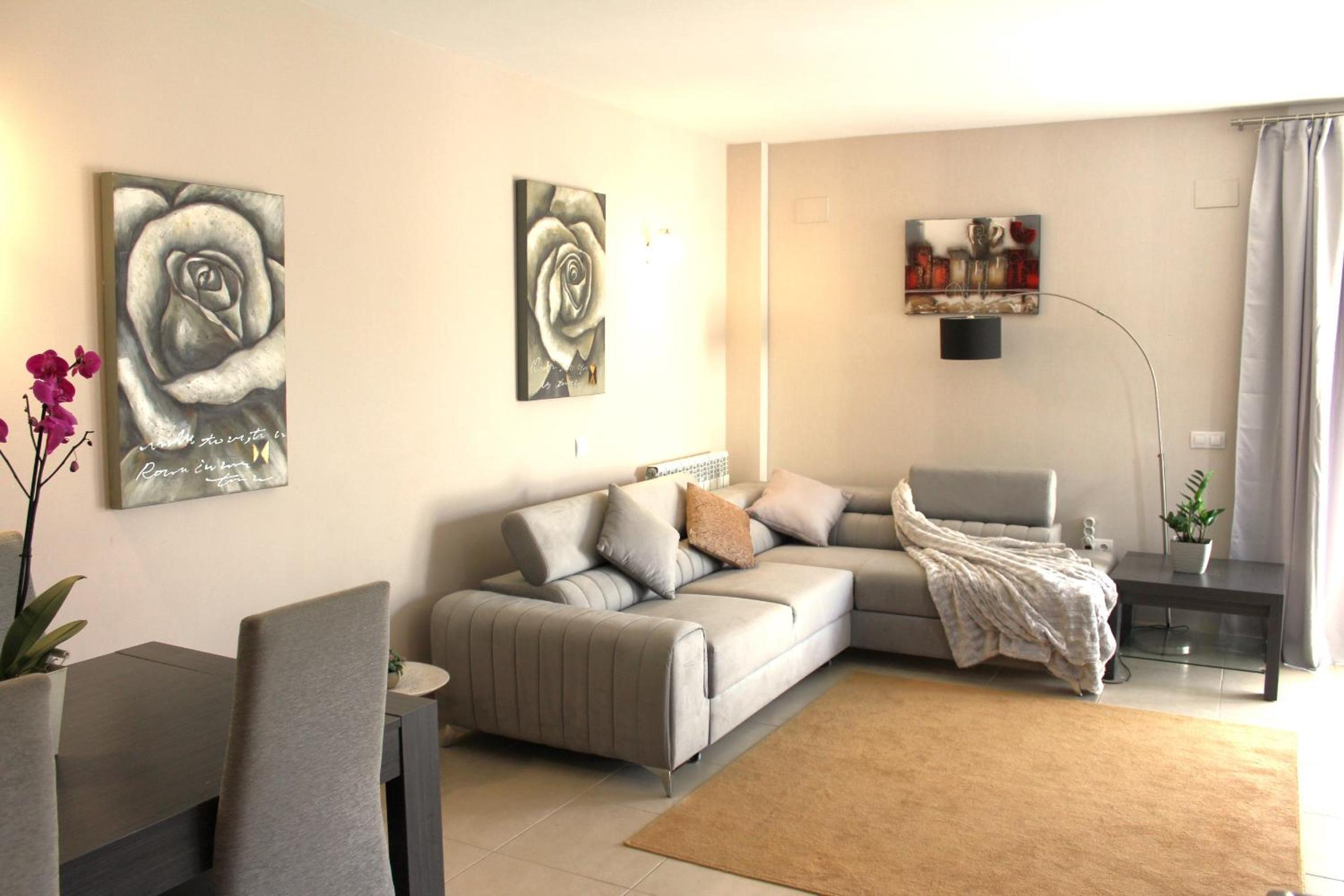 Residentium Spain -Chalet la Dorada pets friendly