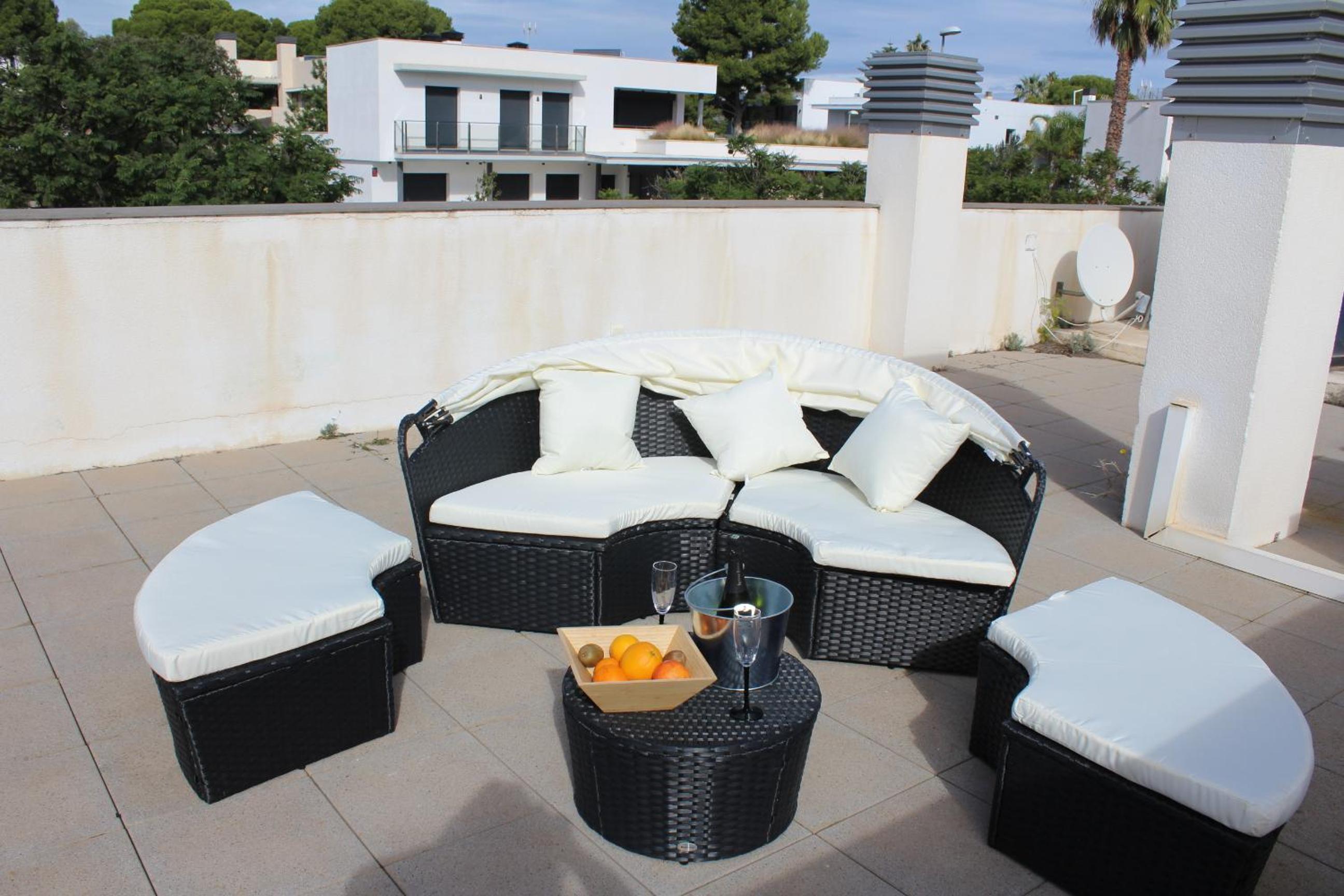 Residentium Spain -Chalet la Dorada pets friendly