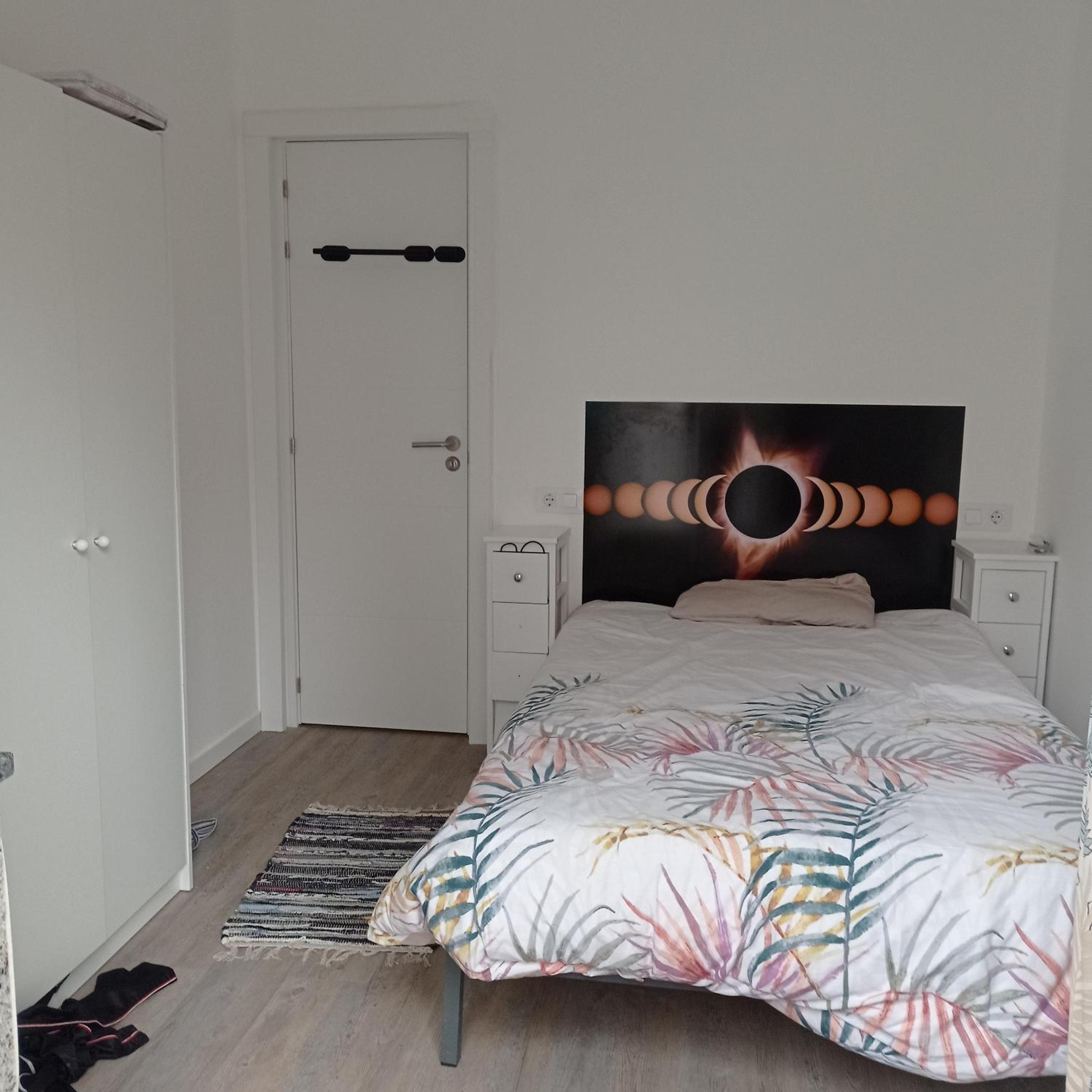 Habitación acogedora en casa de piedra