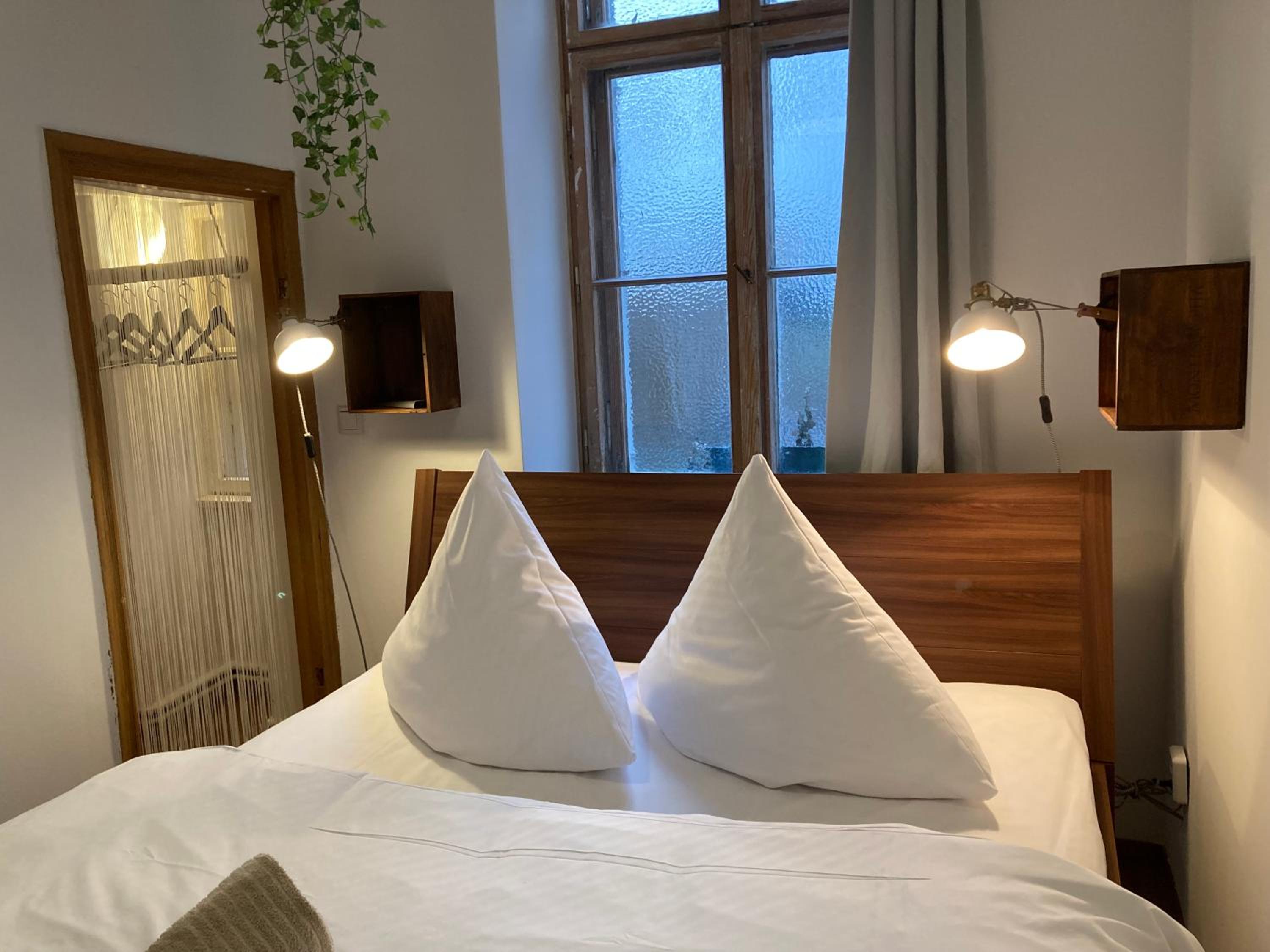 Minimal Hostel No 41