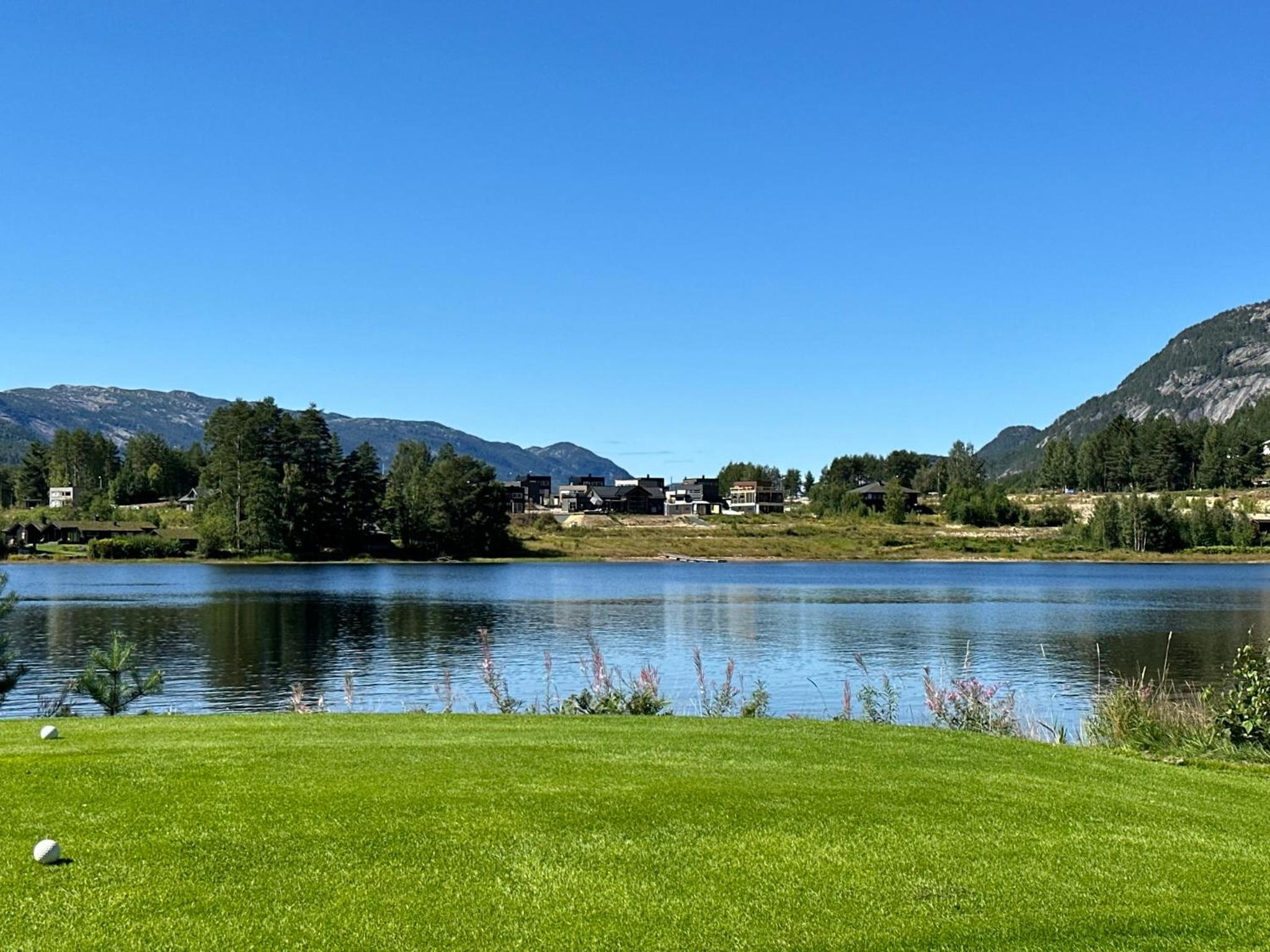 Lakefront Villa, exclusive leisure property near Vrådal Golf & Vrådal Panorama Ski center