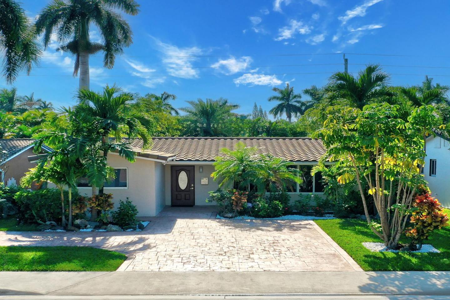 Hotel Great Location 5BR Heated Pool near Hollywood Beach - Image 1