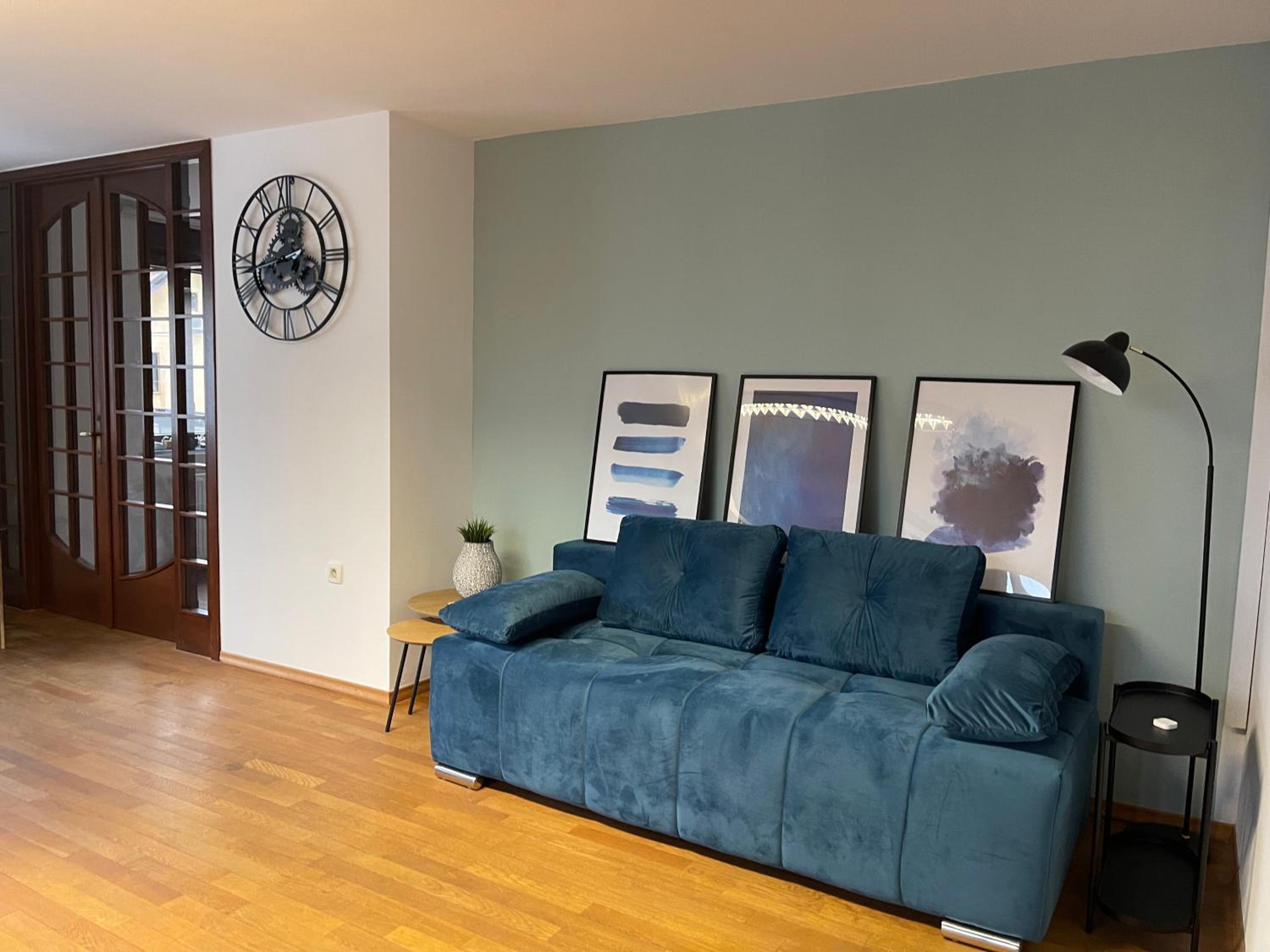 Spacious Cozy apartment view 3