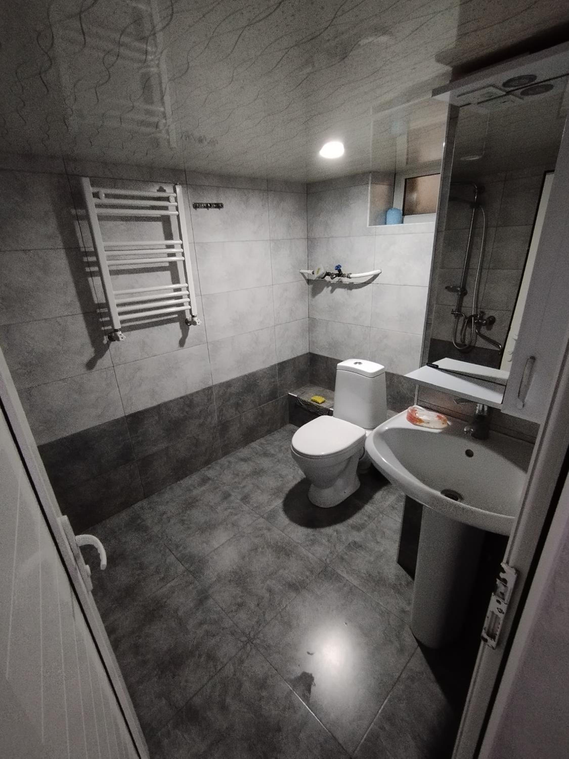 Wooden_Room_Hostel