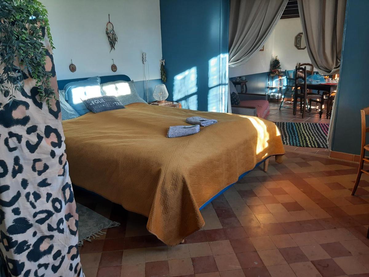 Notre village Papillon bed&breakfast view 2