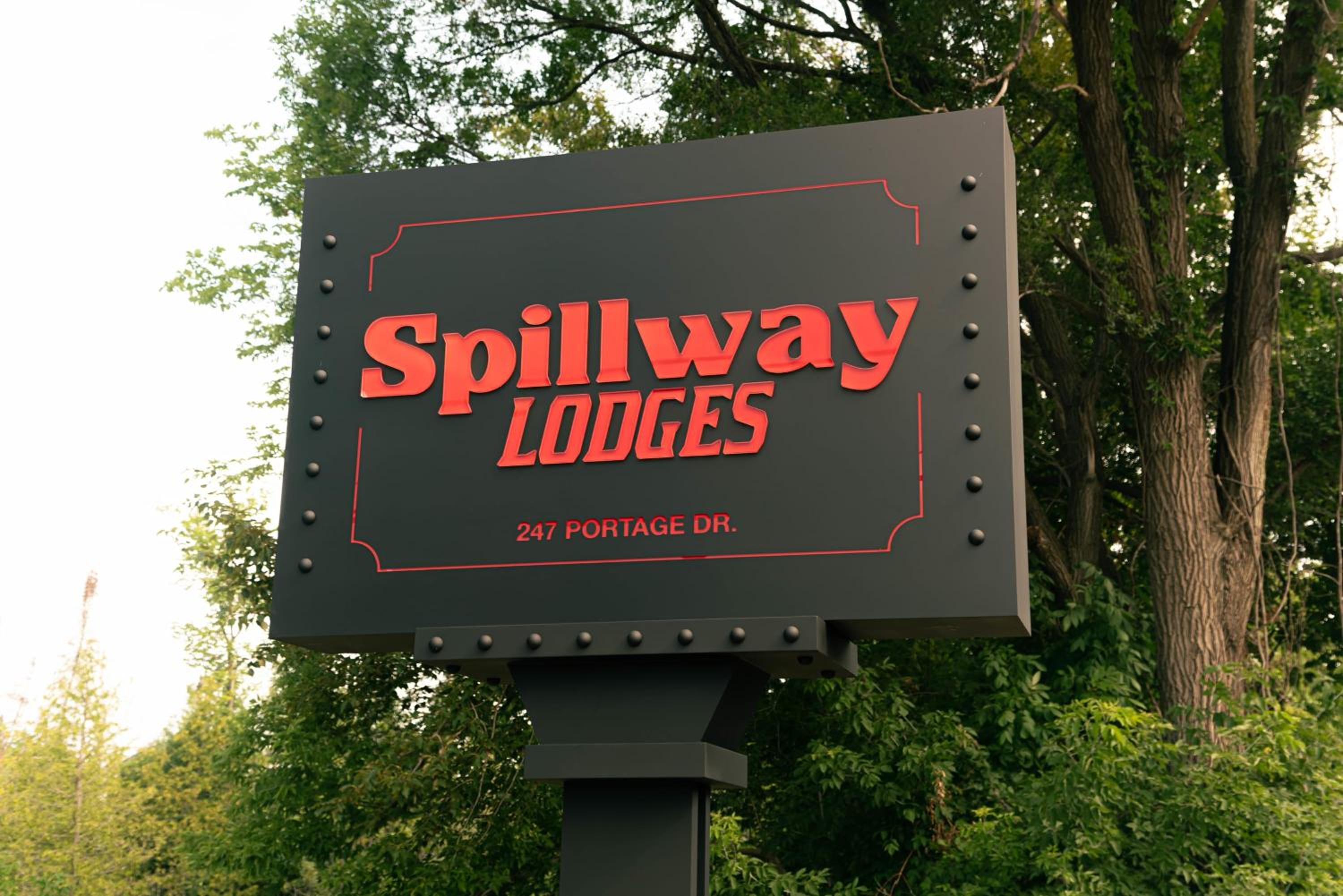 Spillway Lodges