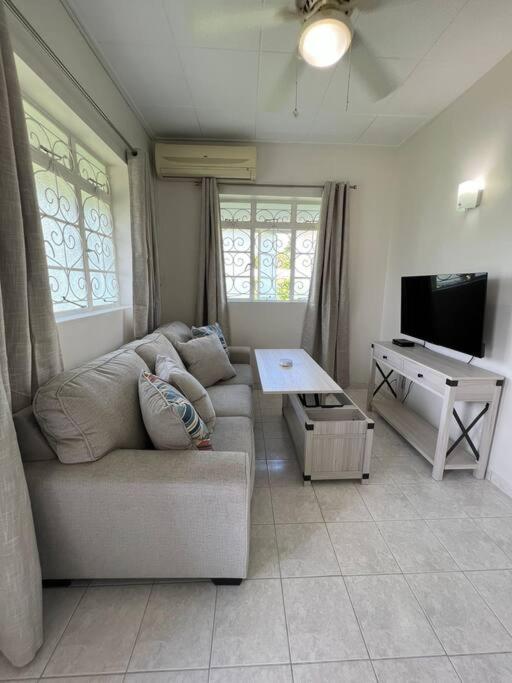 Apt 1 Lynsted - Newly renovated 2 bed 1 bath
