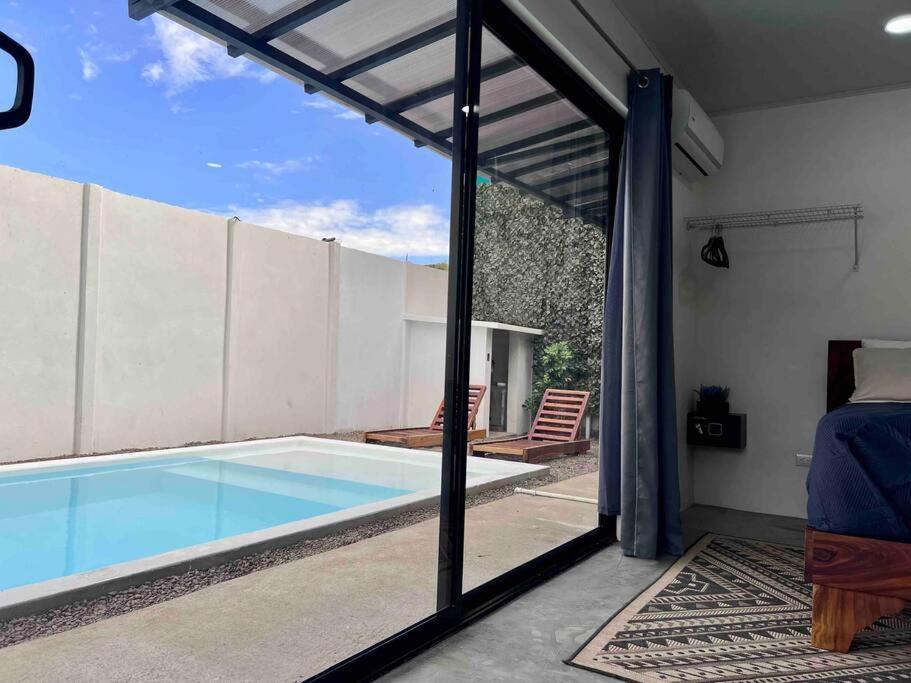 Private pool & rooftop patio Hot tub, AC, WI-FI