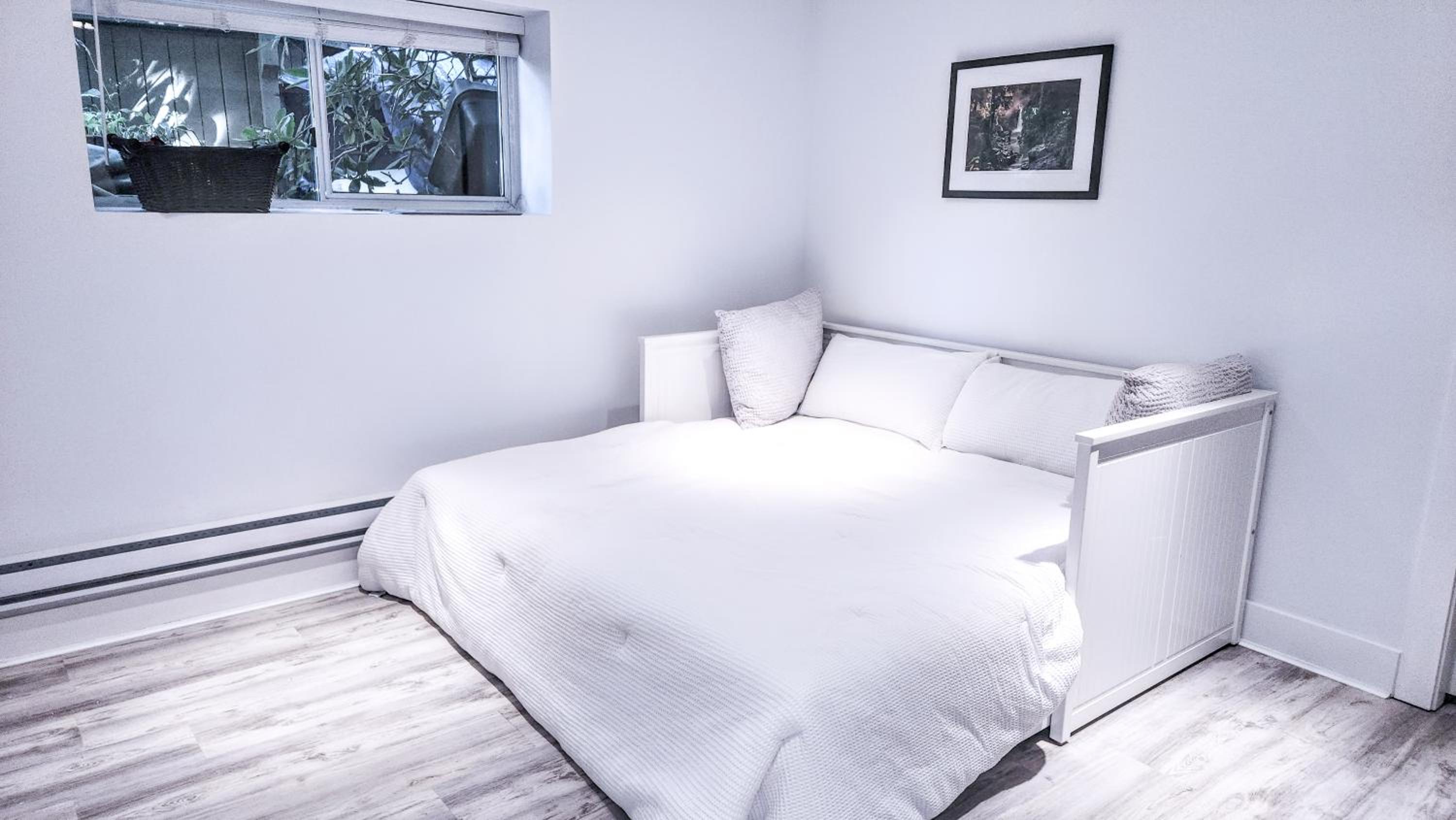 Small Private Studio at Kitsilano Beach