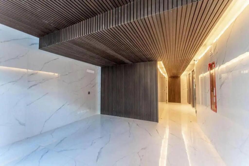 Penthouse Panorámico a Estrenar en Sofisticado Barrio y Edificio 100m2 Piscina Salon de Eventos Gym