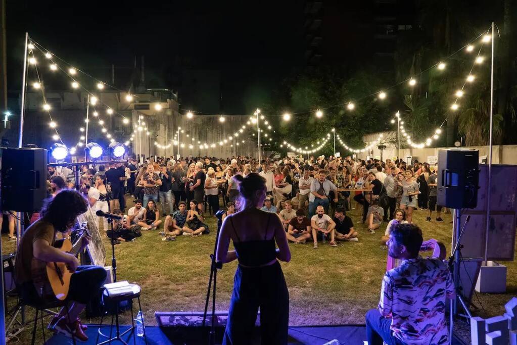 Penthouse Panorámico a Estrenar en Sofisticado Barrio y Edificio 100m2 Piscina Salon de Eventos Gym