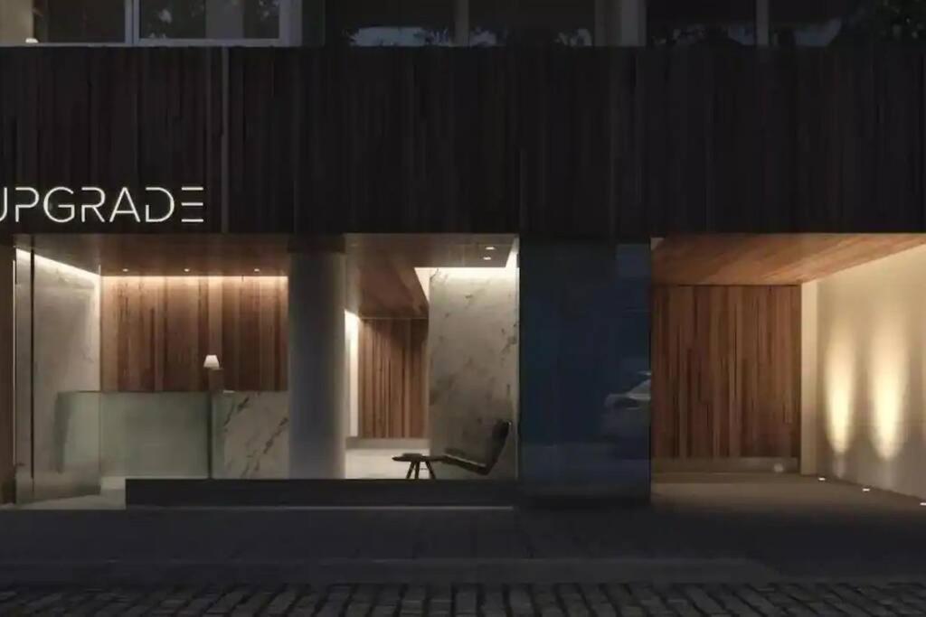 Penthouse Panorámico a Estrenar en Sofisticado Barrio y Edificio 100m2 Piscina Salon de Eventos Gym
